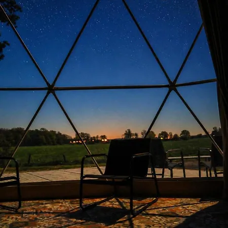 Campo de lujo Nuit Insolite Dome Reinette Confort Châtenois