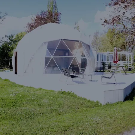 Campo de lujo Nuit Insolite Dome Reinette Confort